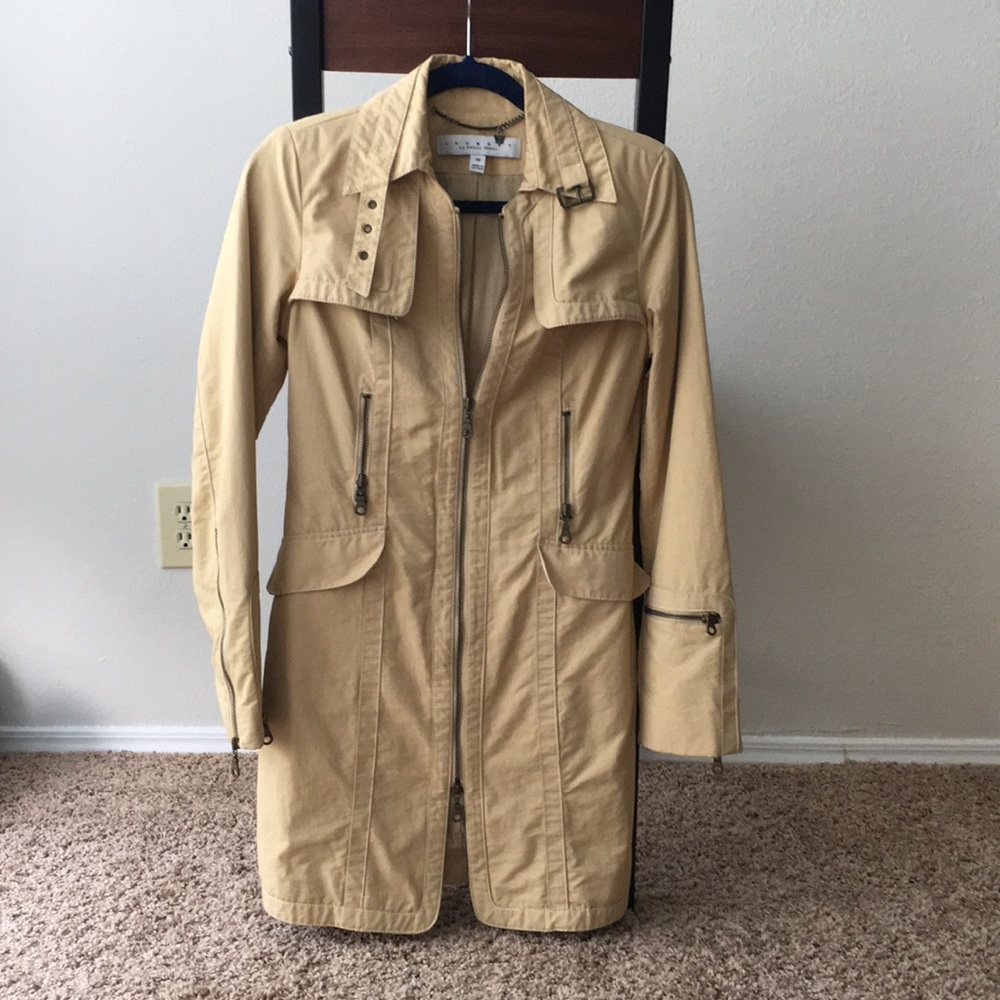 Laundry by Shelli Segal Tan Full Zip Trench Coat